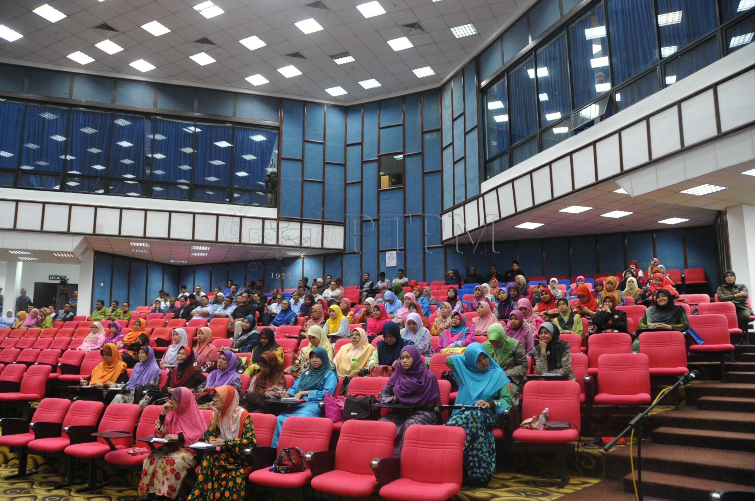 PRO 14 109 HIJRAHPRO 8558